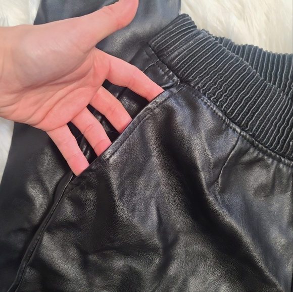 Blank nyc faux leather pull on pants - Picture 5 of 9